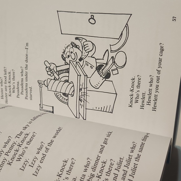 B2G1 SALE!  💕   Joke Book Bundle!  Knock Knocks, Jokes and Riddles - Picture 9 of 10